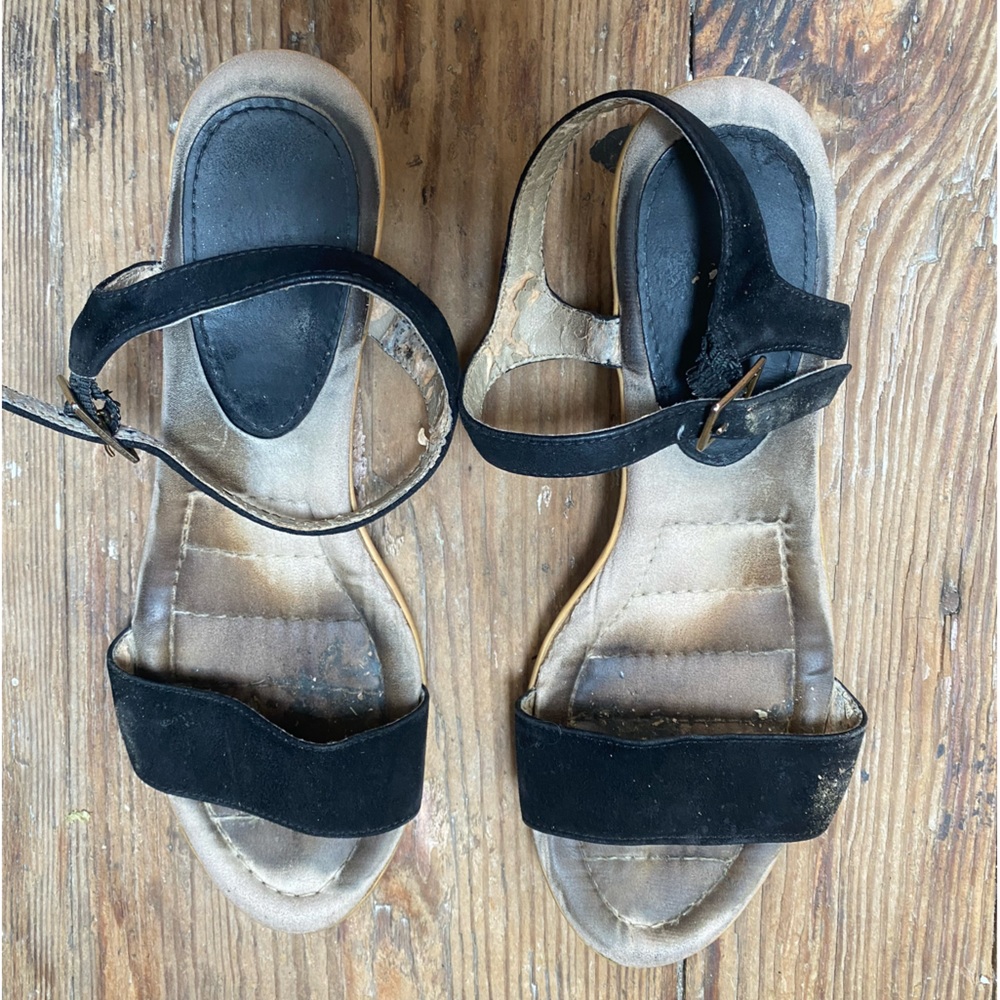 COPY - White Mountain Women's Black and Tan Sandals